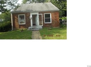 8916 Mayfield Ct, Saint Louis, MO 63136