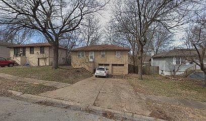 1st image of 10416 Tullis St