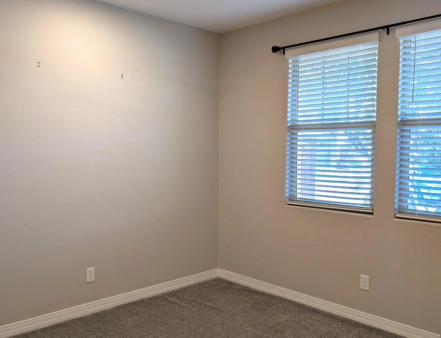 4 bed, 4.0 bath, 2793 sqft, $3,399 — Photo 4