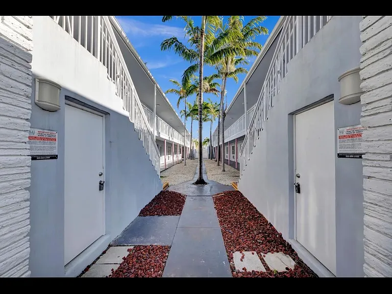 7445 Harding Ave #210 — Photo 3