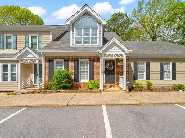 2102 Trailridge Ct, Raleigh, NC 27603