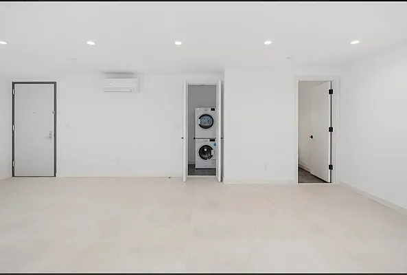 Rented by Real Team Brokerage | media 17