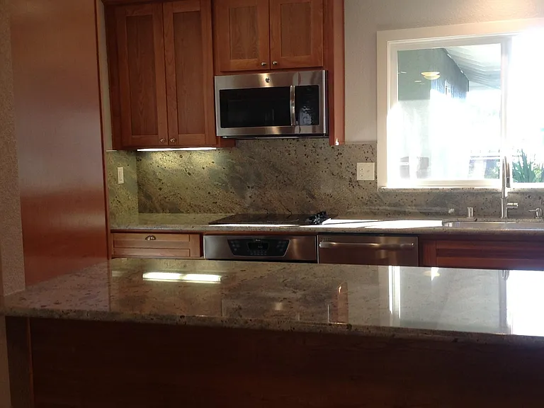 1611 Oak Ave — Photo 4