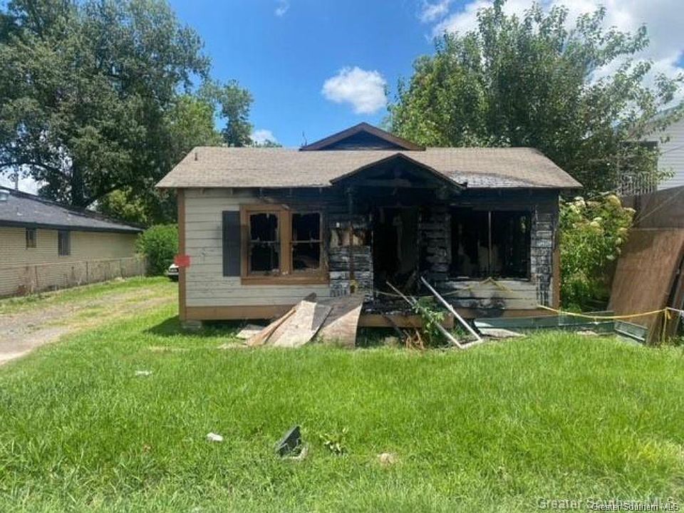 1st image of 617 Beam St