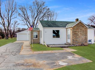 2095 Decorah Rd, West Bend, WI 53095