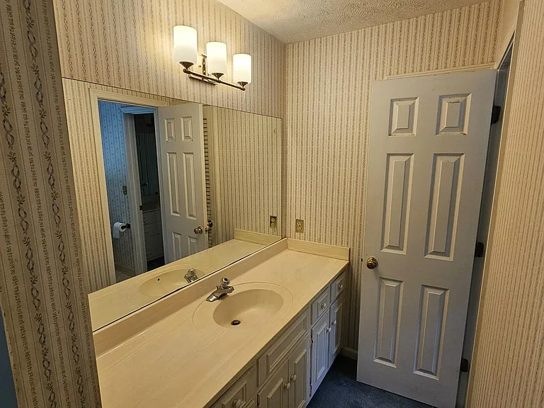 2858 Livsey Dr — Photo 23
