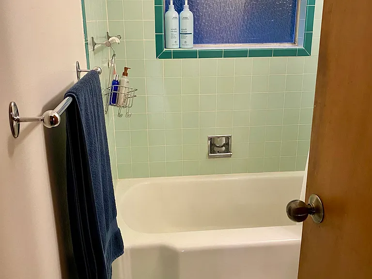 Tile bath