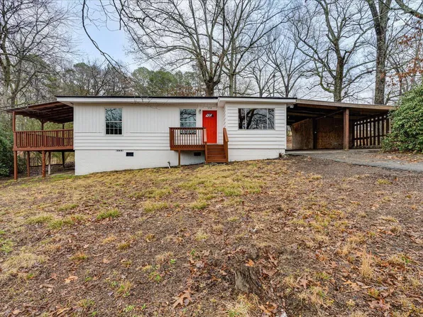 556 W Garden Farm Rd, Rossville, GA 30741