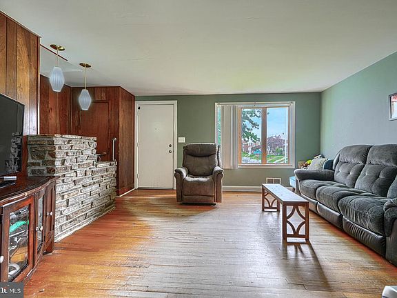 4th image of 1842 Dunmere Rd