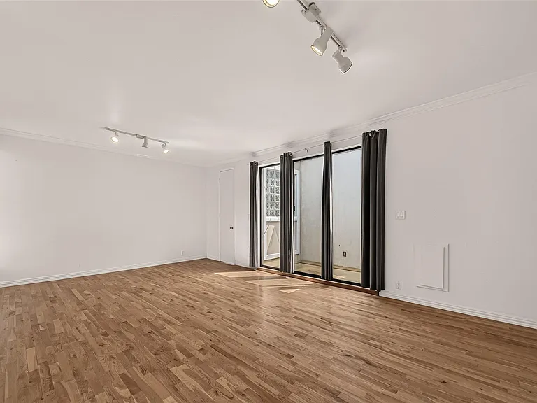 1111 Potomac Dr #A — Photo 15