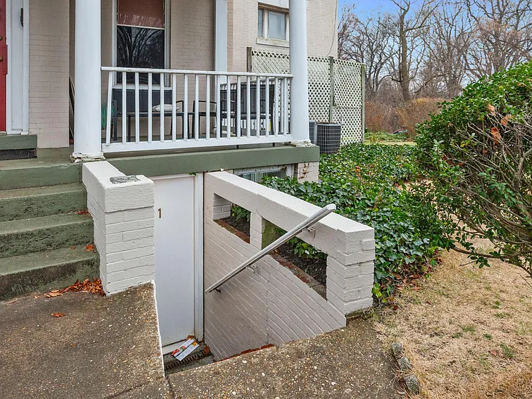 Entrance to apartment