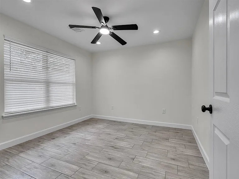 4835 County Road 380 — Photo 16