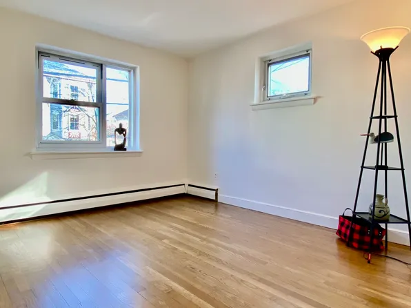 105 Chestnut St, Brookline, MA