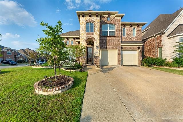 1st image of 101 Live Oak Dr