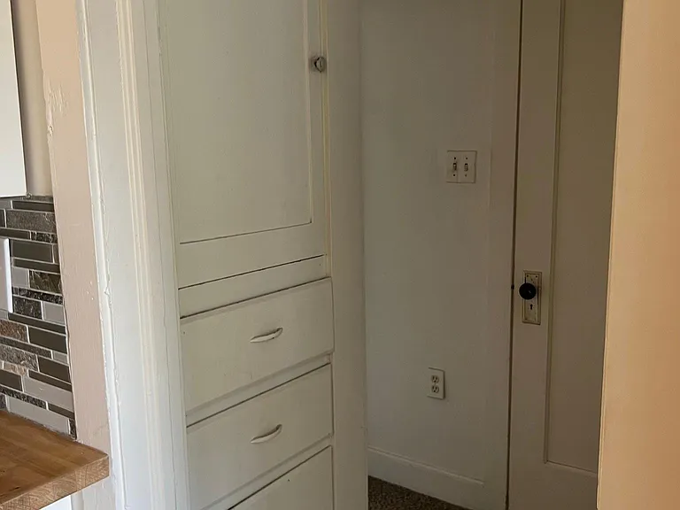 450 E Cleveland Ave — Photo 9