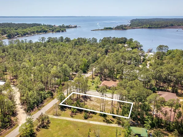 2 Capri Ct, Freeport, FL 32439