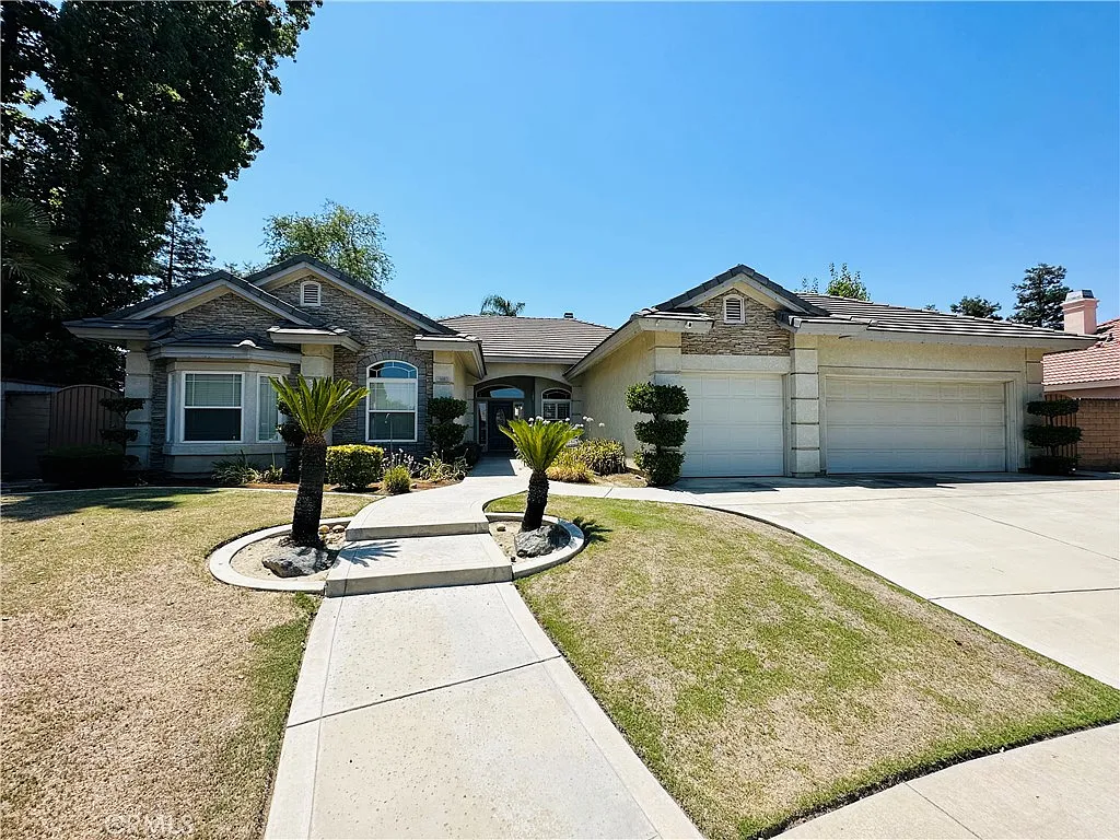 10003 Mountaingate Ln photo 1