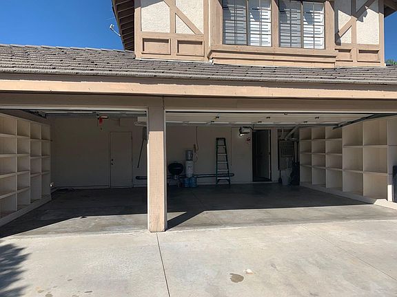 2nd image of 2815 El Tesoro Dr