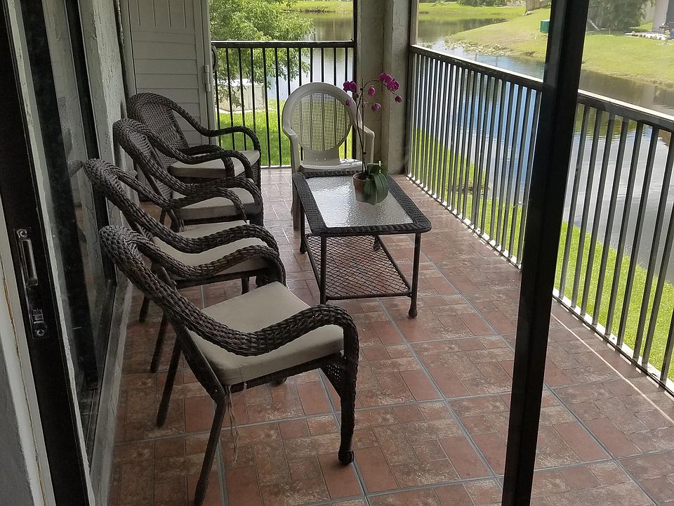 1st image of 151 Lakeview Dr APT 201
