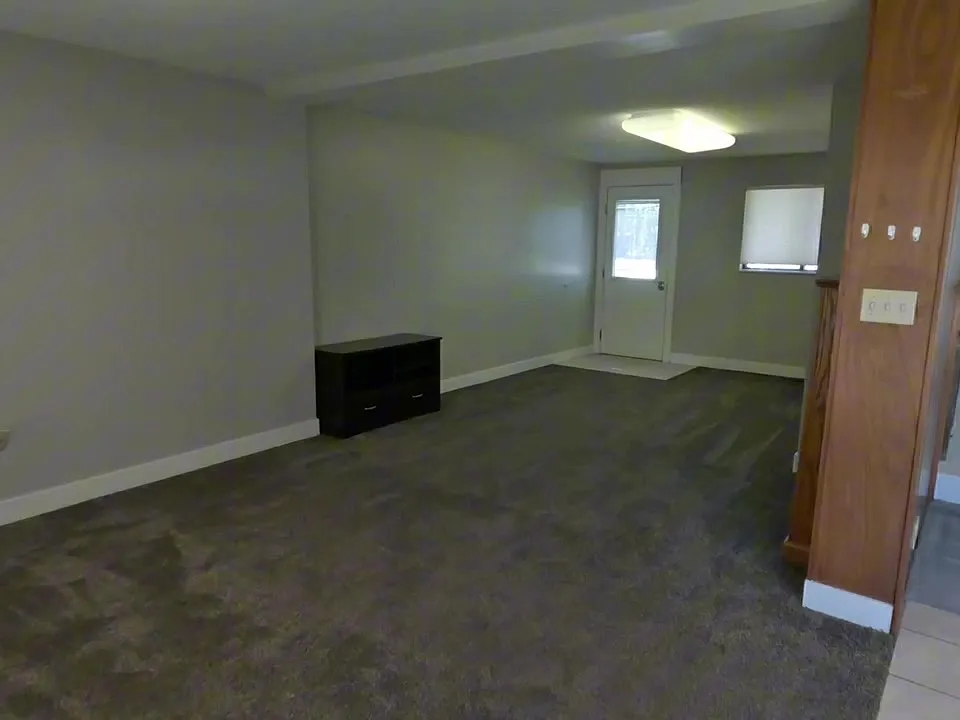 272 N State St #1