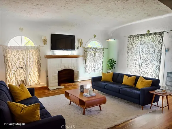1553 N Commonwealth Ave, Los Angeles, CA 90027