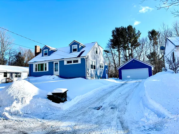 22 Colony Place, Millinocket, ME 04462