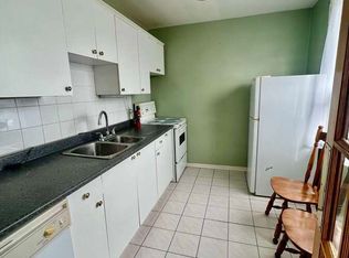 194 E 15th St #1, Hamilton, ON L9A4G2