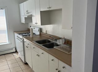 115 Division St FLOOR 3, Pawtucket, RI 02860