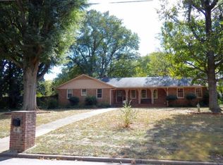 16 Valley Dr, Cartersville, GA 30120