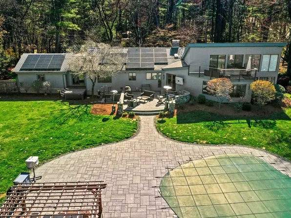 105 Tower Rd, Lincoln, MA 01773