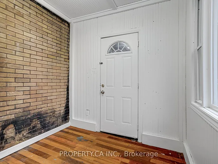 136 Ontario Ave #1 — Photo 23