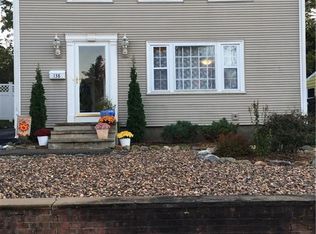 138 Lexington Ave, Cranston, RI 02910