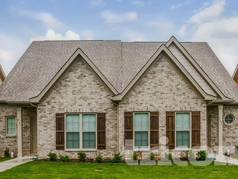2153 Cason Ln — Photo 1