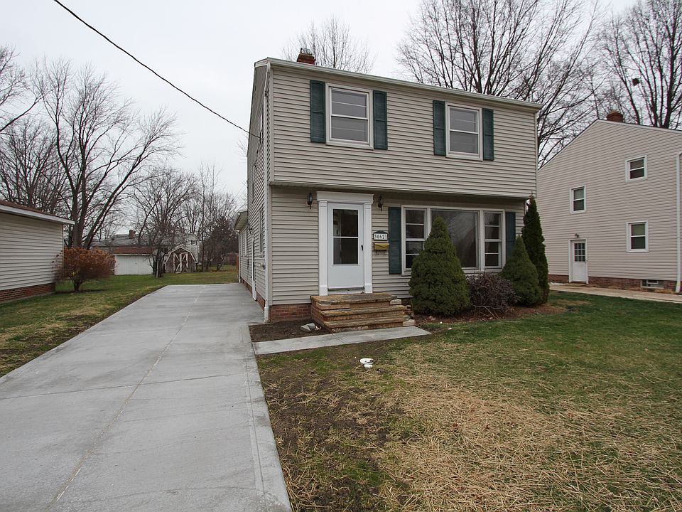 1st image of 30621 Crescent Dr