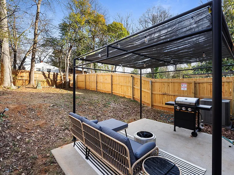 1318 Condon St — Photo 22