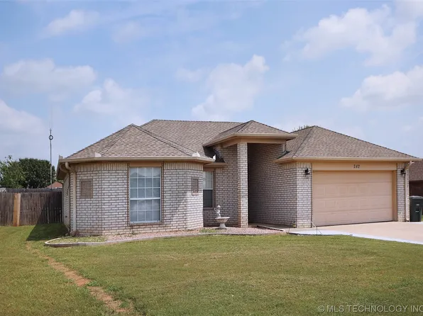 242 Laurel St, Lone Grove, OK 73443