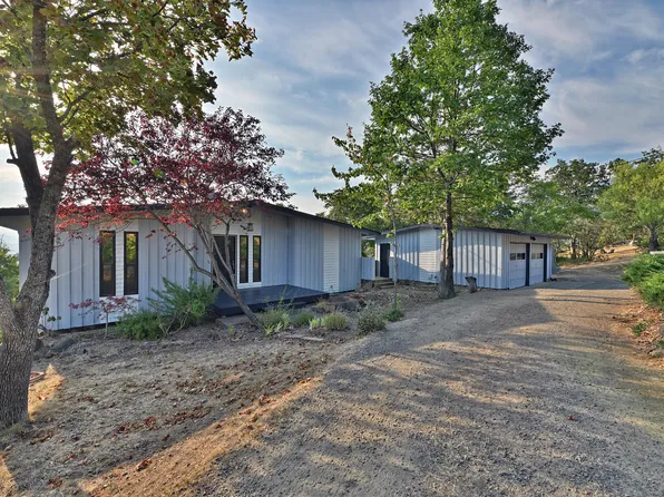 1585 Ashland Mine Rd, Ashland, OR 97520