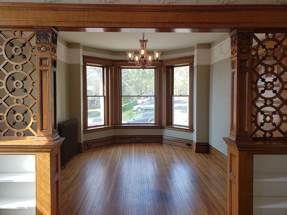116 N 7th Ave E #1