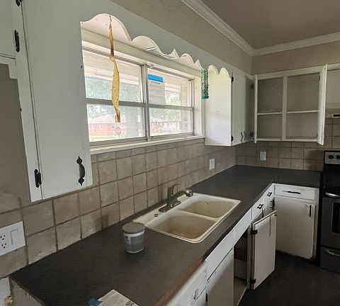 4th image of 522 W Ironman Ave