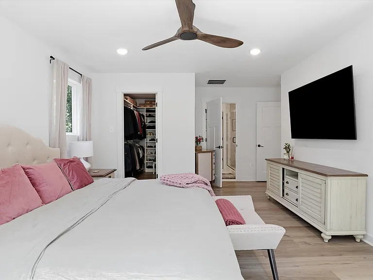 15717 Tierra Dr — Photo 20