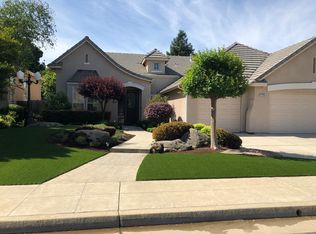 2748 Purvis Ave, Clovis, CA 93611