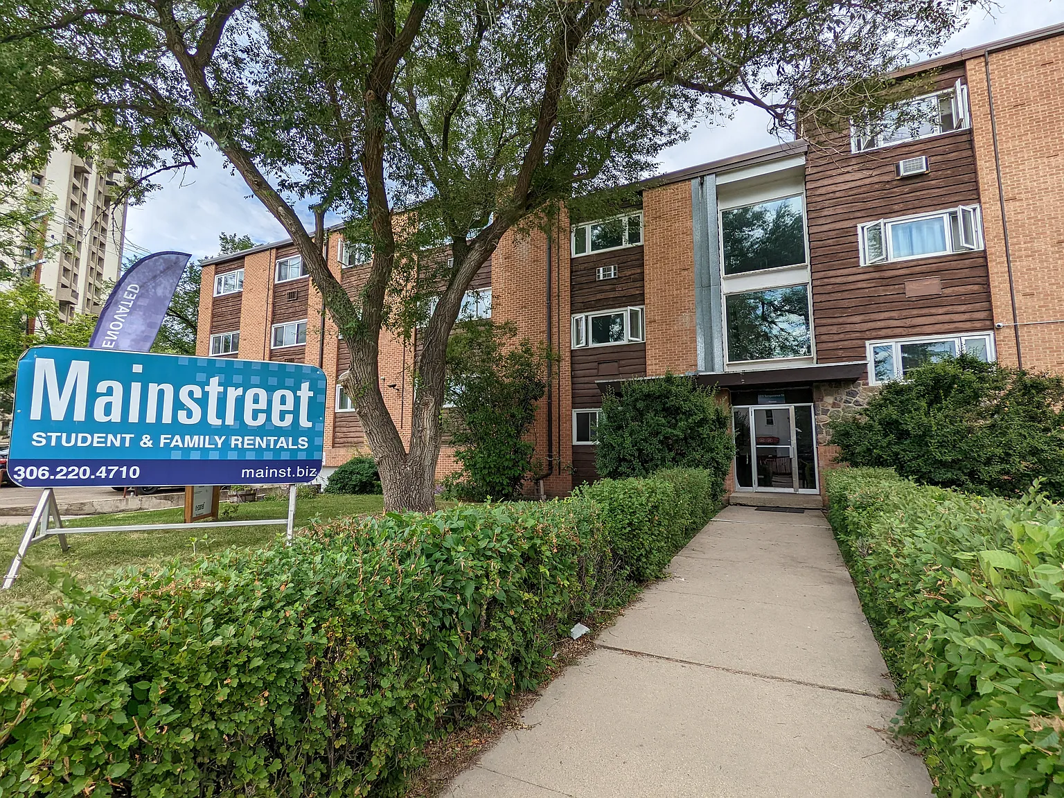 Mainstreet University Apartments — Photo 2