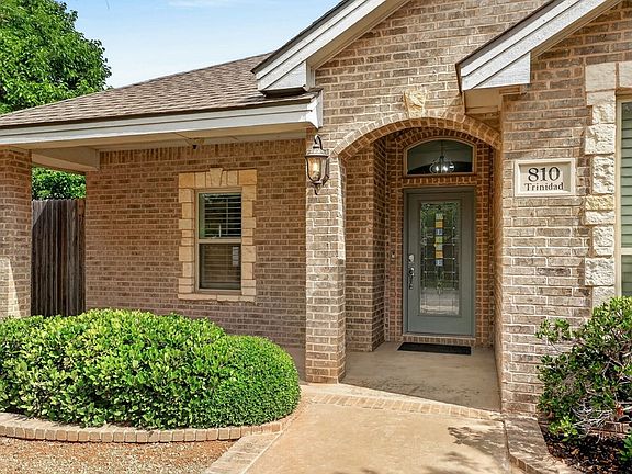 5th image of 810 Trinidad Pl