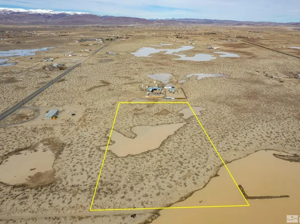 1110 E 3rd St, Silver Springs, NV 89429