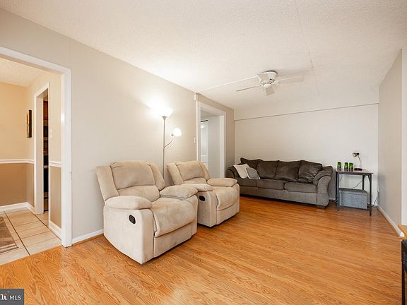 2nd image of 3015 Valley Dr #3015