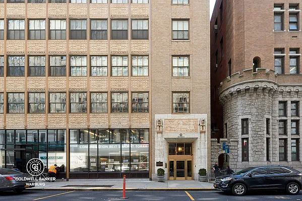 Rented by Coldwell Banker Warburg | media 13