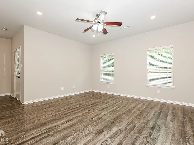 2240 Mary Alice Dr — Photo 5