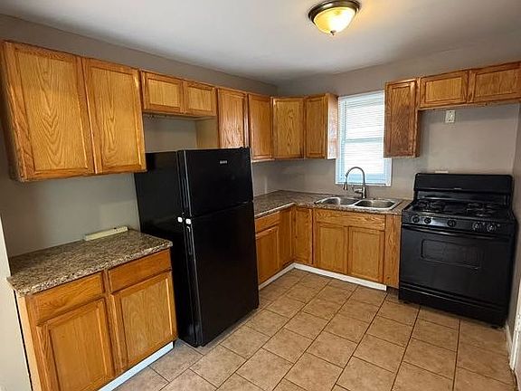 3rd image of 1249 W 108th Pl