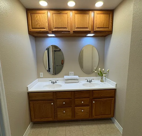 839 Assembly Ct — Photo 12