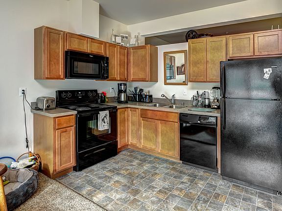 2nd image of 835 N State St #201